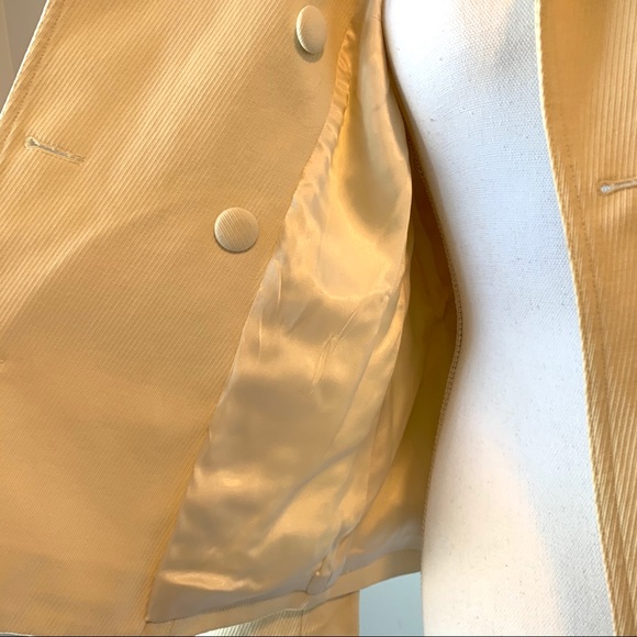 Ivory colored jacket - Picture 3 of 4